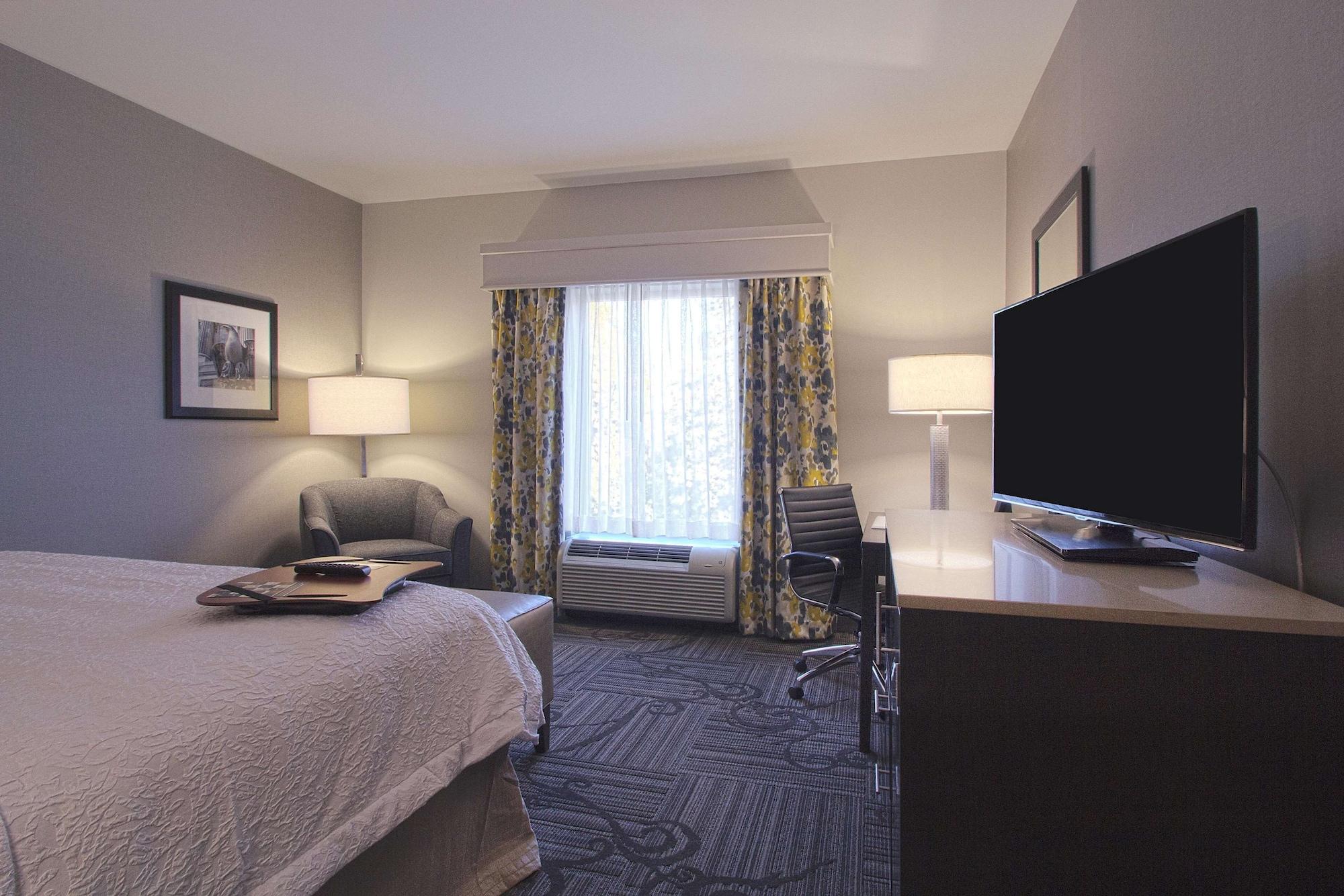 Hampton Inn & Suites Columbus/University Area Экстерьер фото