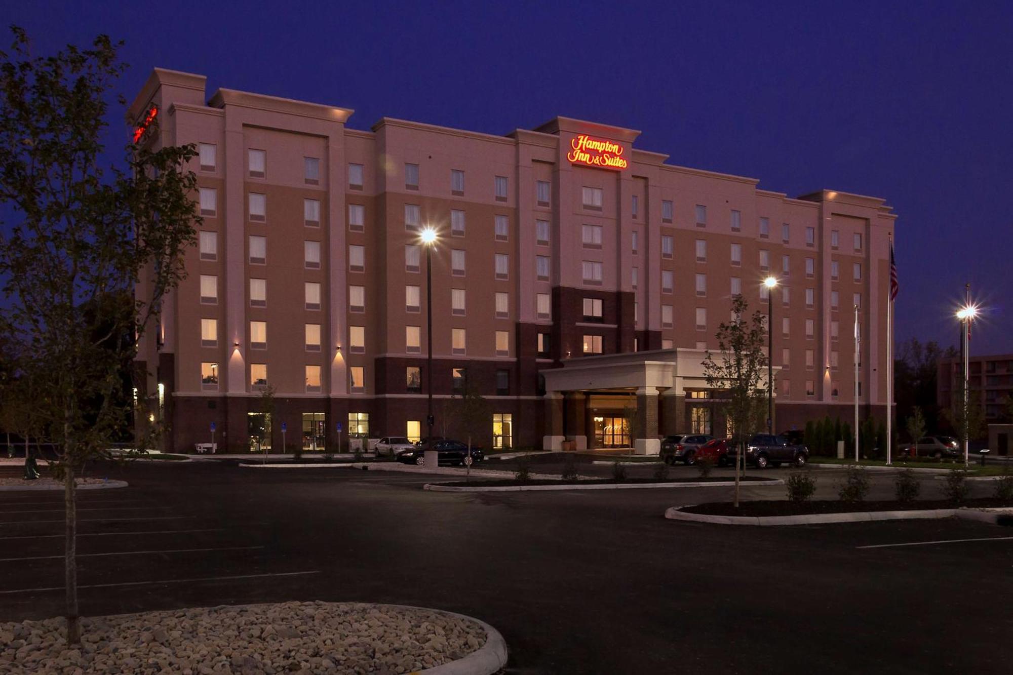 Hampton Inn & Suites Columbus/University Area Экстерьер фото